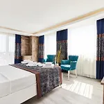 Cozy Garden Hostel